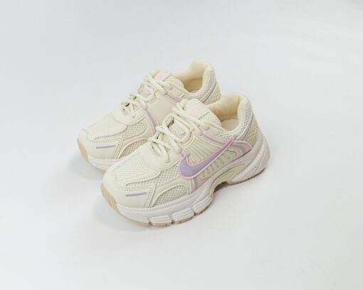 كوتشي رياضي  بناتي " NIKE"